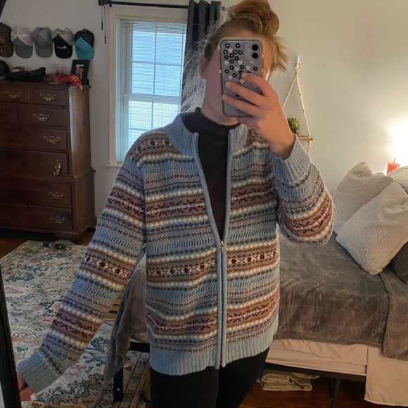 Appleseed’s Sweater/ Cardigan - Picture 9 of 9